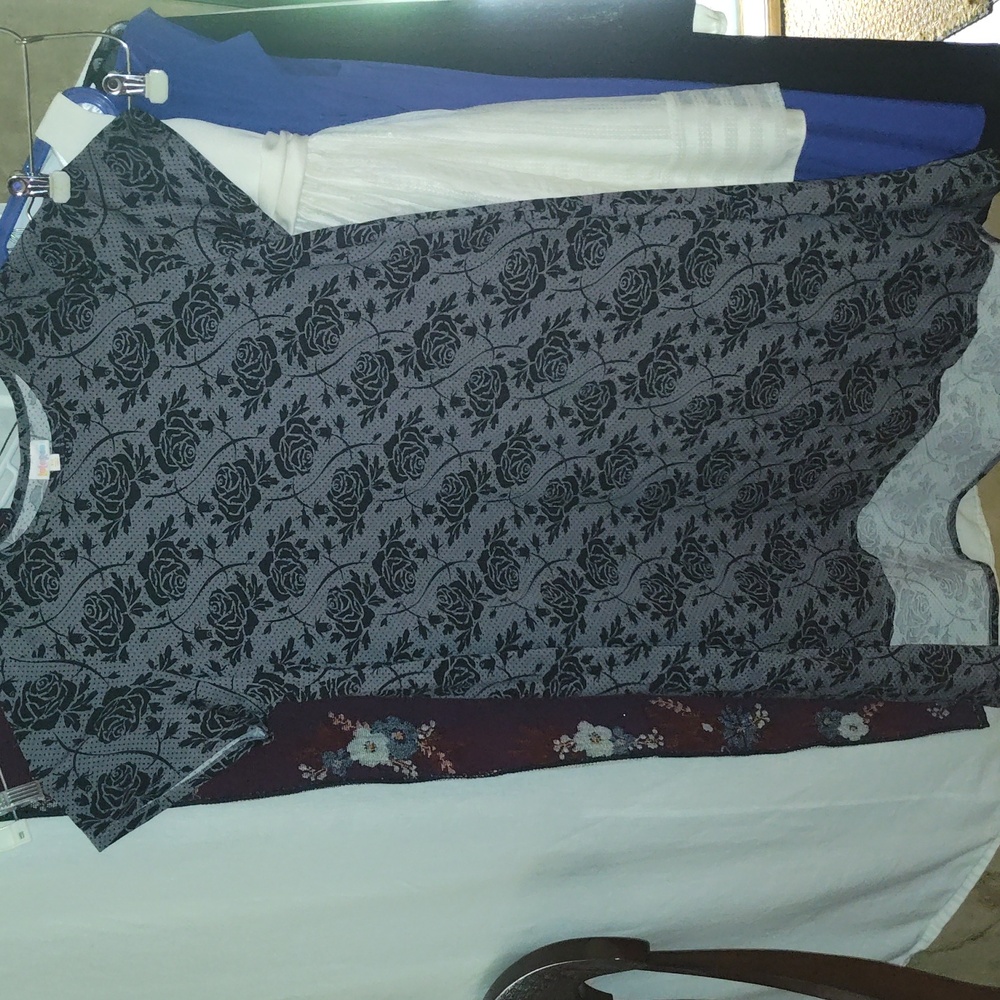 NWOT Lularoe size 3x pullover dress short sleeves with rose design